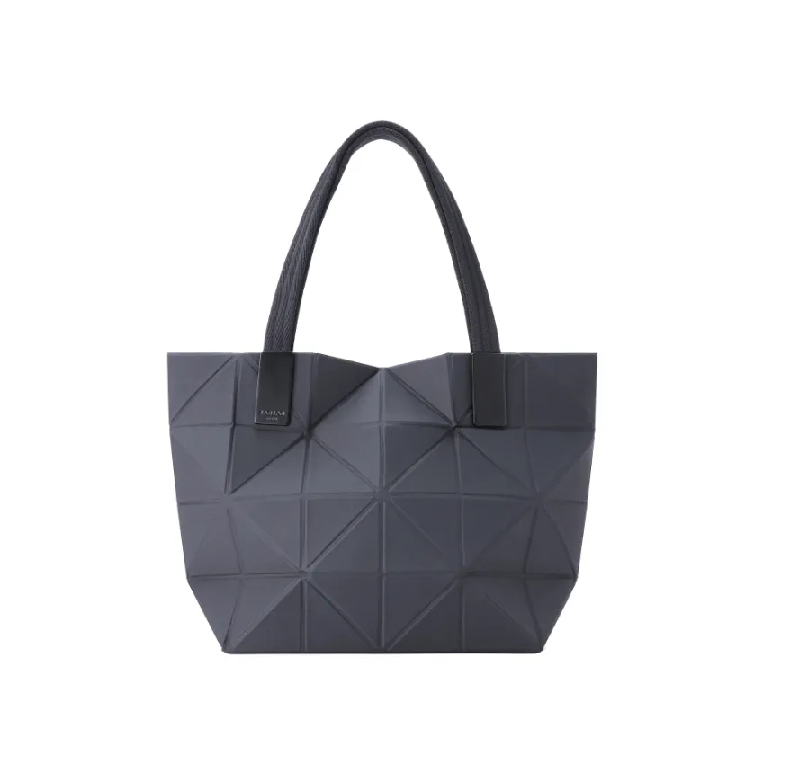 BAO BAO ISSEY MIYAKE TRACK HANDBAG 4x6 Checkered pattern