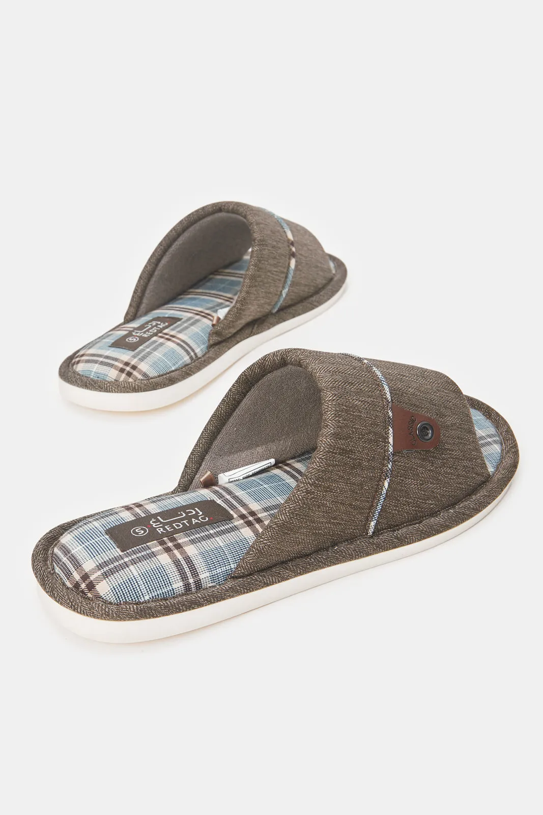 Men Brown Textured Slipper