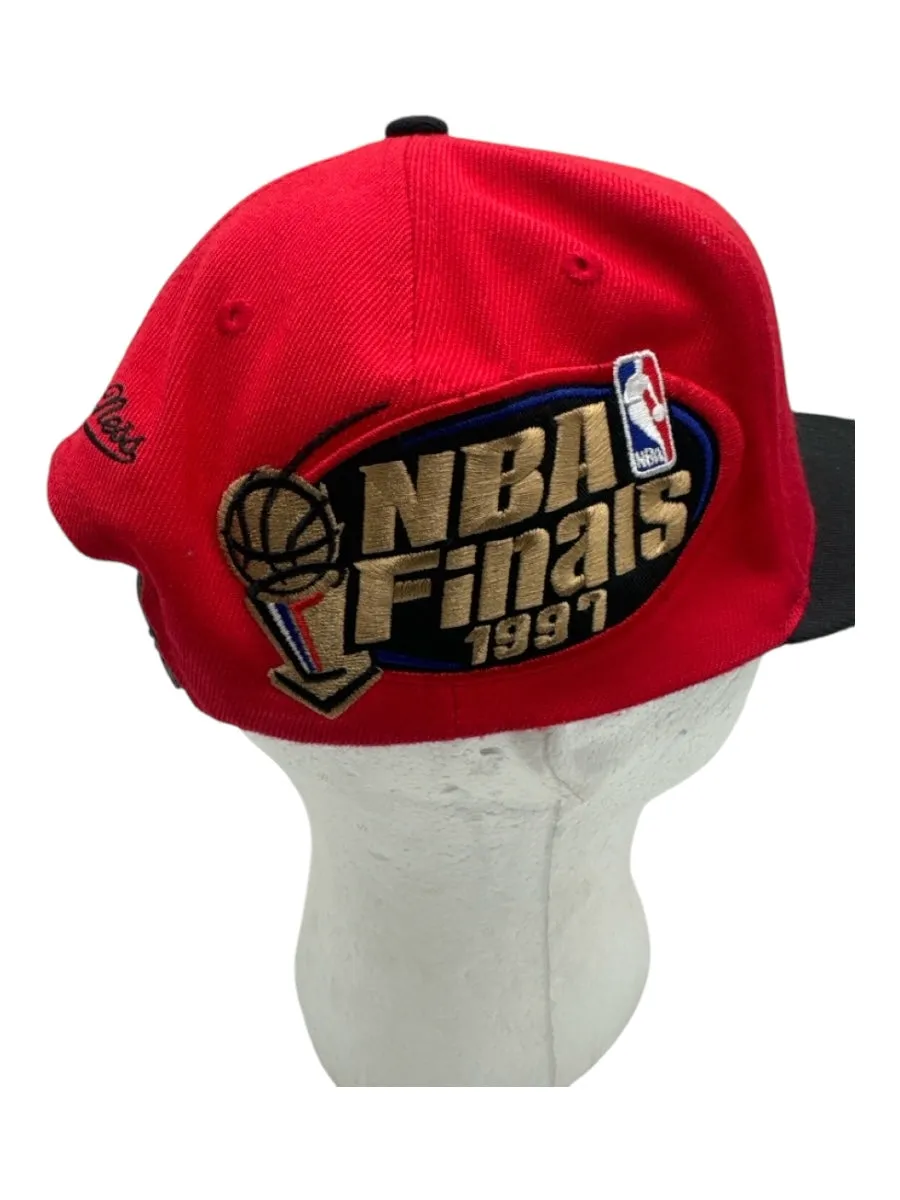 Mitchell & Ness Red & Black Men's Hat