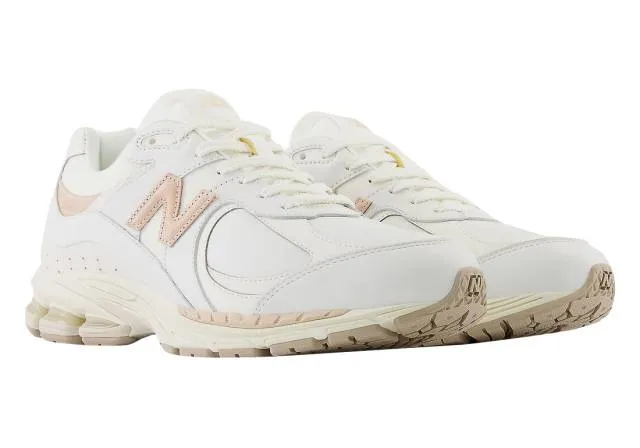 New balance 2002r white tan