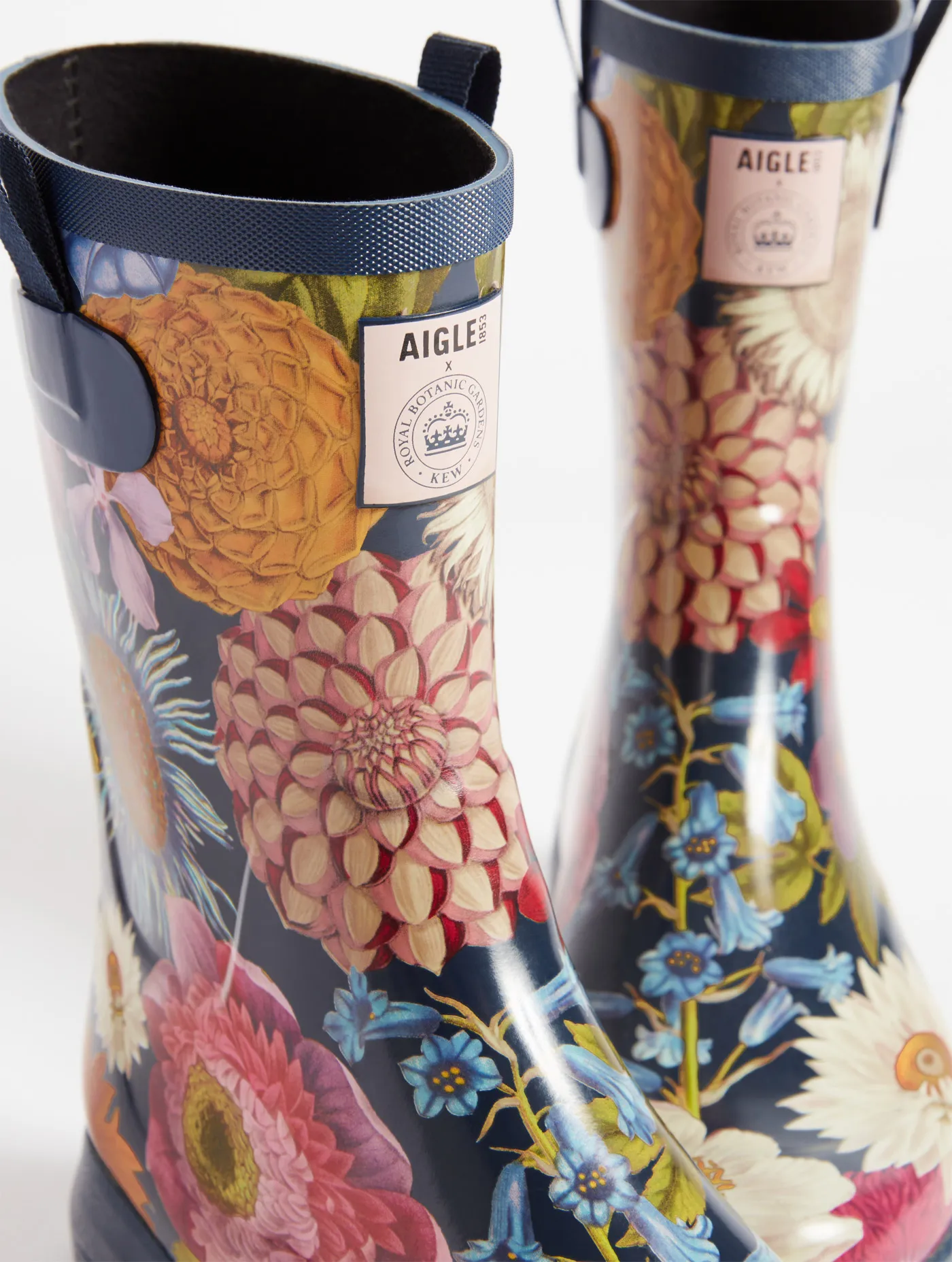 Printed version of the versatile leisure boot