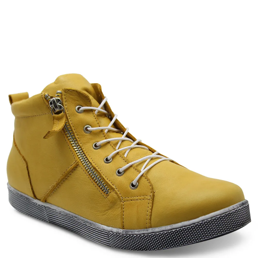 TOORAK WOMENS FLAT BOOT